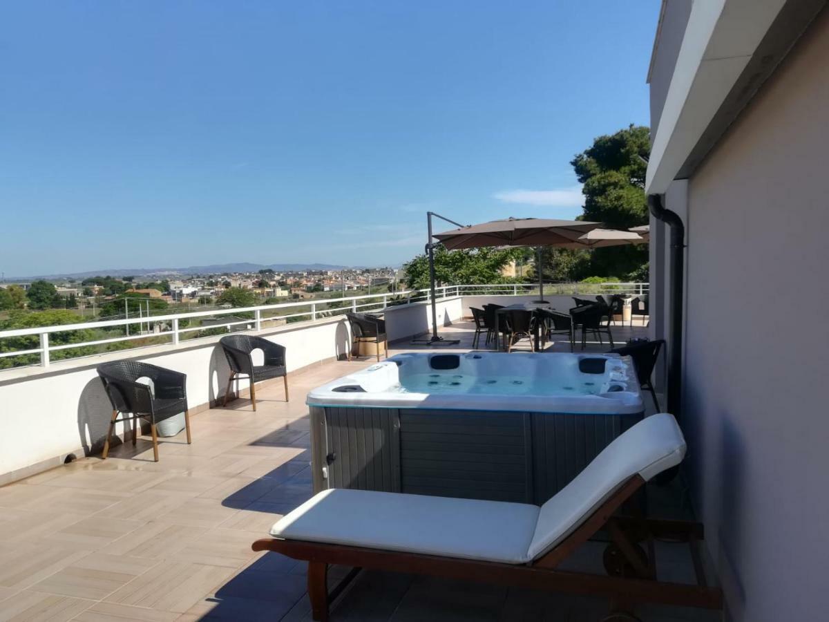 Hotel La Terrazza Di Harmakhis Partanna Exterior foto